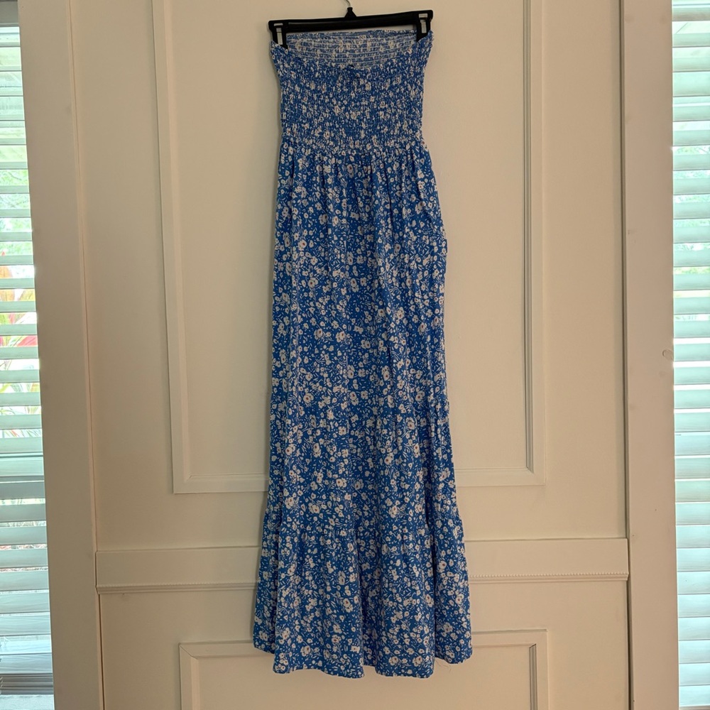 Strapless Blue and White Floral Maxi Sundress - Picture 5 of 7